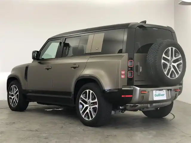 ランドローバー ランドローバー ディフェンダー XトロフィーED 愛知県 2021(令3)年 4.8万km 茶 20台限定特別仕様車/ボディーカラー「ゴンドワナストーン」/インテリアカラー「ヴィンテージタン／エボニー」/プロテクションフィルム施工済み/ワンオーナー/スライディングパノラミックルーフ/メリディアンサラウンドサウンド/コールドクライメートパック/赤キャリパー/ヘッドアップディスプレイ/置くだけ充電/デジタルインナーミラー/純正ナビ（Bluetooth/Apple CarPlay）/全方位カメラ/BSM/ACC/衝突軽減システム/レーンアシスト/コーナーセンサー/ETC2.0/パワーシート/シートヒーター/シートクーラー/メモリシート/ステアリングヒーター/ドライブレコーダー/純正AW/純正LEDライト/オートライト/ダウンヒルアシストコントロール/背面タイヤ
