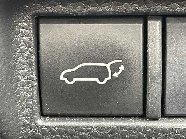 トヨタ ハリアー ハイブリッド Z 滋賀県 2020(令2)年 11.9万km プレシャスブラックパール 純正JBLナビ/（BT/Miracast/フルセグ）/パノラミックビューモニター/置くだけ充電/デジタルインナーミラー（録画機能付き）/プリクラッシュ/レーンアシスト/レーダークルコン/オートハイビーム/パワーバックドア/ハーフレザー/パワーシート/ステアリングリモコン/純正フロアマット/電格ウィンカーミラー/コーナーセンサー