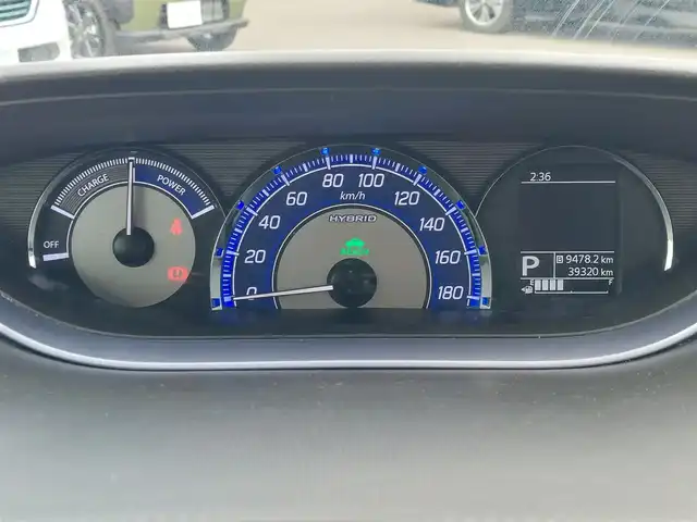 スズキ ソリオ バンディット HV SV 東京都 2019(平31)年 4万km ピュアホワイトP スズキセーフティサポート/・デュアルカメラブレーキサポート/・車線逸脱警報機能/・先行車発進お知らせ機能/・標識認知機能/・誤発進抑制機能/・アダプティブクルーズコントロール/・コーナーセンサー/・全方位モニター/プッシュスタート/パドルシフト/純正ナビ/フルセグTV/ETC/ドライブレコーダー/片側パワースライドドア/シートヒーター/パーソナルテーブル/後席ロールサンシェード/LEDヘッドライト/オートライト/ドアバイザー/15インチ純正アルミホイール/スマートキー