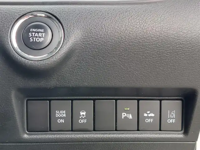 スズキ ソリオ バンディット HV SV 東京都 2019(平31)年 4万km ピュアホワイトP スズキセーフティサポート/・デュアルカメラブレーキサポート/・車線逸脱警報機能/・先行車発進お知らせ機能/・標識認知機能/・誤発進抑制機能/・アダプティブクルーズコントロール/・コーナーセンサー/・全方位モニター/プッシュスタート/パドルシフト/純正ナビ/フルセグTV/ETC/ドライブレコーダー/片側パワースライドドア/シートヒーター/パーソナルテーブル/後席ロールサンシェード/LEDヘッドライト/オートライト/ドアバイザー/15インチ純正アルミホイール/スマートキー