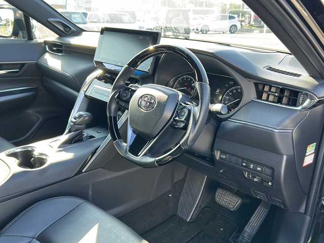 トヨタ ハリアー Z 山口県 2020(令2)年 3.2万km プレシャスブラックパール 禁煙車/ワンオーナー/前方ドライブレコーダー/スマートキー/プッシュスタート/ETC2.0/純正HDDナビ/(DTV/BT/DVD/ラジオ)/バックカメラ/パワーバックドア/クリアランスソナー/電子パーキングブレーキ/純正フロアマット/社外アルミホイール/衝突軽減ブレーキ/デジタルインナーミラー/USB端子/保証書/取扱説明書/記録簿