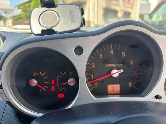 日産 フェアレディ Ｚ バージョンT 愛知県 2004(平16)年 1.8万km ホワイトパール ＢＯＳＥサウンド　７スピーカー　６ＣＤチェンジャー　ＥＴＣ　本革シート　シートヒーター　パワーシート　ＨＩＤライト　オートエアコン　純正１７インチアルミホイール　キーレスエントリー　スペアキー