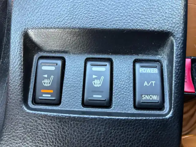 日産 フェアレディ Ｚ バージョンT 愛知県 2004(平16)年 1.8万km ホワイトパール ＢＯＳＥサウンド　７スピーカー　６ＣＤチェンジャー　ＥＴＣ　本革シート　シートヒーター　パワーシート　ＨＩＤライト　オートエアコン　純正１７インチアルミホイール　キーレスエントリー　スペアキー