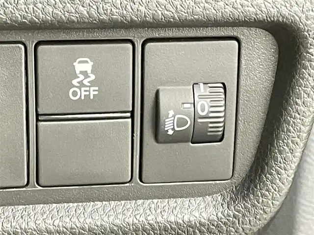 ホンダ ＷＲ－Ｖ Z ブラックスタイル 千葉県 2025(令7)年 0.2万km オブシダンブルーパール ホンダセンシング/・衝突軽減ブレーキ（CMBS）/・先行車発進お知らせ機能/・歩行者事故低減ステアリング/・路外逸脱抑制機能/・標識認識機能/・アダプティブクルーズコントロール（ACC）/・車線維持支援システム（LKAS）/・誤発進抑制機能/・後方誤発進抑制機能/・近距離衝突軽減ブレーキ/・急アクセル抑制機能/・パーキングセンサーシステム/・オートハイビーム/純正ディスプレイオーディオ/　Applecarplay/AndroidAuto/Bluetooth/バックカメラ/パドルシフト/ヘッドライトレベライザー/ステアリングスイッチ/革巻きステアリング/プッシュスタート&スマートキー/電動格納ミラー/LEDヘッドライト