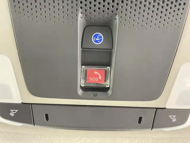 ホンダ ＷＲ－Ｖ Z ブラックスタイル 千葉県 2025(令7)年 0.2万km オブシダンブルーパール ホンダセンシング/・衝突軽減ブレーキ（CMBS）/・先行車発進お知らせ機能/・歩行者事故低減ステアリング/・路外逸脱抑制機能/・標識認識機能/・アダプティブクルーズコントロール（ACC）/・車線維持支援システム（LKAS）/・誤発進抑制機能/・後方誤発進抑制機能/・近距離衝突軽減ブレーキ/・急アクセル抑制機能/・パーキングセンサーシステム/・オートハイビーム/純正ディスプレイオーディオ/　Applecarplay/AndroidAuto/Bluetooth/バックカメラ/パドルシフト/ヘッドライトレベライザー/ステアリングスイッチ/革巻きステアリング/プッシュスタート&スマートキー/電動格納ミラー/LEDヘッドライト