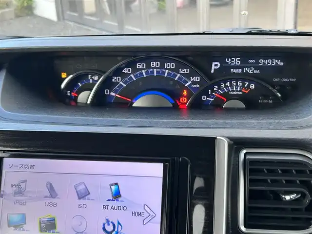 ダイハツ タント カスタム RS SA 宮崎県 2015(平27)年 9.5万km パールホワイトⅢ /ナビ(MDV-D502BT)//TV/CD/DVD/Bluetooth//ETC//バックカメラ//両側パワースライドドア//社外フロアマット//純正アルミホイール//ドアバイザー//電格ウィンカーミラー//オートライト