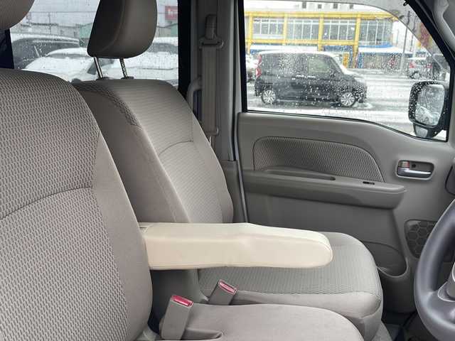 スズキ エブリィ ワゴン PZターボ 道北・旭川 2017(平29)年 5.5万km パールホワイト /4WD//禁煙車//純正ナビ BT/USB/CD/DVD/AUX/フルセグ//片側パワースライドドア//横滑り防止//衝突軽減ブレーキ//誤発進抑制//運転席シートヒーター//オートライト//HIDヘッドライト//フォグランプ//オートエアコン//ETC//ドライブレコーダー//ドアバイザー//ステアリングスイッチ//スペアキー//パワーウィンドウ