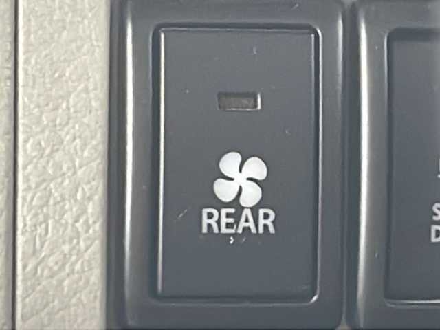 スズキ エブリィ ワゴン PZターボ 道北・旭川 2017(平29)年 5.5万km パールホワイト /4WD//禁煙車//純正ナビ BT/USB/CD/DVD/AUX/フルセグ//片側パワースライドドア//横滑り防止//衝突軽減ブレーキ//誤発進抑制//運転席シートヒーター//オートライト//HIDヘッドライト//フォグランプ//オートエアコン//ETC//ドライブレコーダー//ドアバイザー//ステアリングスイッチ//スペアキー//パワーウィンドウ