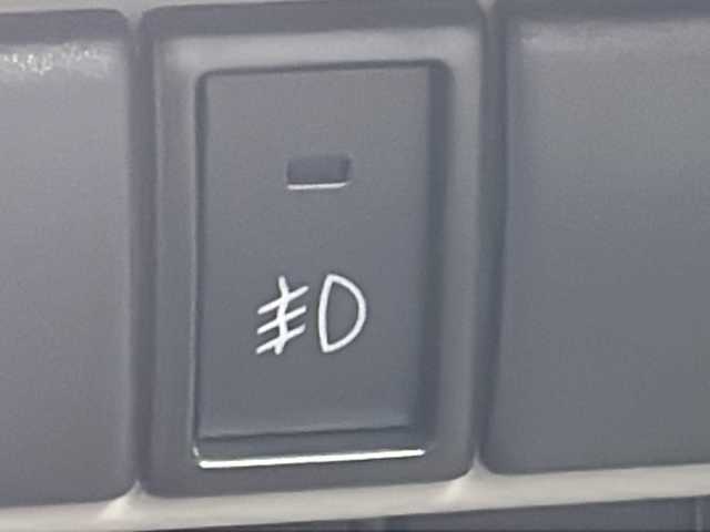 スズキ エブリィ ワゴン PZターボ 道北・旭川 2017(平29)年 5.5万km パールホワイト /4WD//禁煙車//純正ナビ BT/USB/CD/DVD/AUX/フルセグ//片側パワースライドドア//横滑り防止//衝突軽減ブレーキ//誤発進抑制//運転席シートヒーター//オートライト//HIDヘッドライト//フォグランプ//オートエアコン//ETC//ドライブレコーダー//ドアバイザー//ステアリングスイッチ//スペアキー//パワーウィンドウ