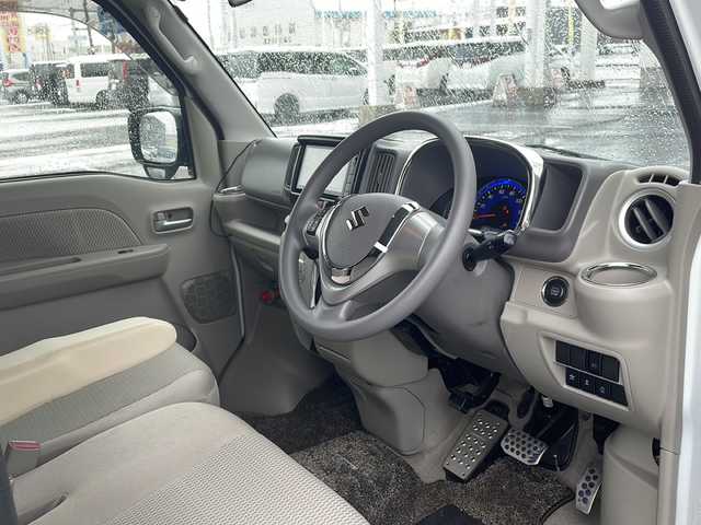 スズキ エブリィ ワゴン PZターボ 道北・旭川 2017(平29)年 5.5万km パールホワイト /4WD//禁煙車//純正ナビ BT/USB/CD/DVD/AUX/フルセグ//片側パワースライドドア//横滑り防止//衝突軽減ブレーキ//誤発進抑制//運転席シートヒーター//オートライト//HIDヘッドライト//フォグランプ//オートエアコン//ETC//ドライブレコーダー//ドアバイザー//ステアリングスイッチ//スペアキー//パワーウィンドウ