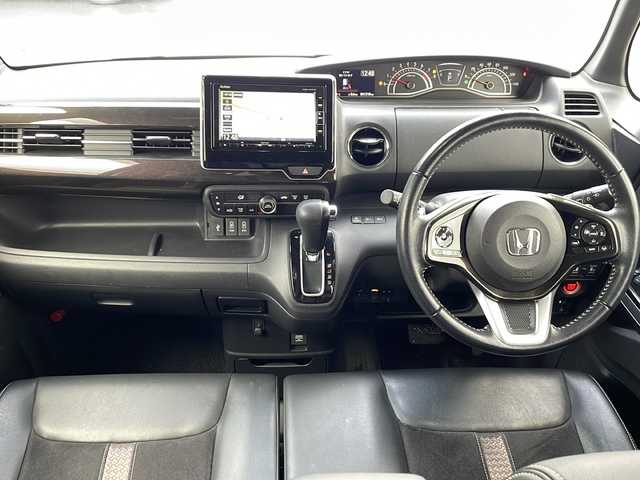 ホンダ Ｎ ＢＯＸ カスタム G L ターボ ホンダセンシング 鳥取県 2019(平31)年 4.2万km プラチナホワイトパール ホンダセンシング/Gathersナビ【VXM-194VFi】/・フルセグ/Bluetooth/CD/DVD/バックカメラ/スマートキー/プッシュスタート/ビルトインETC/ターボ/ハーフレザーシート/両側電動スライドドア/純正15AW/パドルシフト/ABS/横滑り防止装置/前後誤発信抑制機能/レーンキープアシスト/オートライト/LEDヘッドライト/W&サイドエアバック/カーテンエアバック