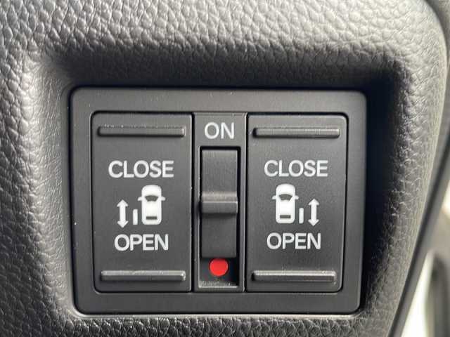 ホンダ Ｎ ＢＯＸ カスタム G L ターボ ホンダセンシング 鳥取県 2019(平31)年 4.2万km プラチナホワイトパール ホンダセンシング/Gathersナビ【VXM-194VFi】/・フルセグ/Bluetooth/CD/DVD/バックカメラ/スマートキー/プッシュスタート/ビルトインETC/ターボ/ハーフレザーシート/両側電動スライドドア/純正15AW/パドルシフト/ABS/横滑り防止装置/前後誤発信抑制機能/レーンキープアシスト/オートライト/LEDヘッドライト/W&サイドエアバック/カーテンエアバック