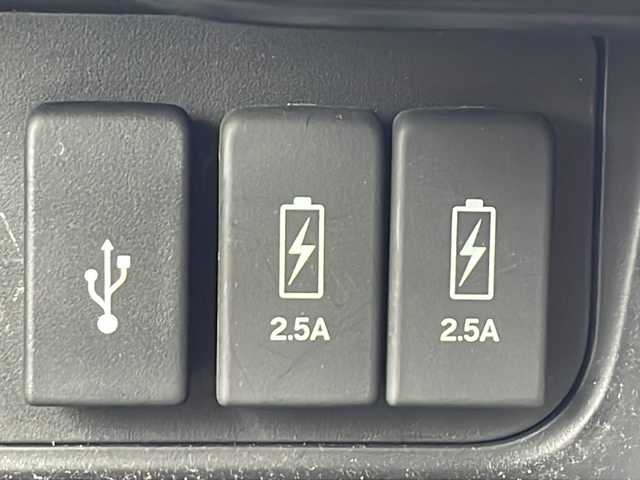 ホンダ Ｎ ＢＯＸ カスタム G L ターボ ホンダセンシング 鳥取県 2019(平31)年 4.2万km プラチナホワイトパール ホンダセンシング/Gathersナビ【VXM-194VFi】/・フルセグ/Bluetooth/CD/DVD/バックカメラ/スマートキー/プッシュスタート/ビルトインETC/ターボ/ハーフレザーシート/両側電動スライドドア/純正15AW/パドルシフト/ABS/横滑り防止装置/前後誤発信抑制機能/レーンキープアシスト/オートライト/LEDヘッドライト/W&サイドエアバック/カーテンエアバック