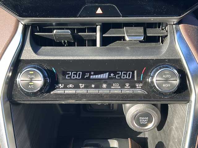 トヨタ ハリアー G 茨城県 2020(令2)年 4.3万km プレシャスブラックパール ワンオーナー/デジタルインナーミラー/純正8インチナビゲーション/-Bluetooth/USBポート/バックカメラ/トヨタセーフティセンス/・プリクラッシュセーフティ/・レーントレーシングアシスト/・レーダークルーズコントロール/・アダプティブハイビームシステム/・オートマチックハイビーム/・ロードサインアシスト/先行車発進告知/パワーバックドア/LEDオートライト/ハーフレザーシート/D席パワーシート/純正18インチAW/パドルシフト/スマートキー/ビルトインETC/取扱説明書/保証書