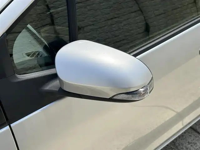 トヨタ ヴィッツ ハイブリッド F セーフティーエディションⅢ 長崎県 2019(令1)年 7.1万km シルバーM 純正メモリナビ/(CD/DVD/BT/フルセグ)/バックカメラ/衝突軽減ブレーキ/レーンアシスト/コーナーセンサー/ETC/ドライブレコーダー/ステアリングスイッチ/オートライト/スマートキー/プッシュスタート
