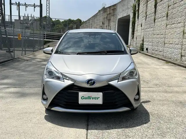 トヨタ ヴィッツ ハイブリッド F セーフティーエディションⅢ 長崎県 2019(令1)年 7.1万km シルバーM 純正メモリナビ/(CD/DVD/BT/フルセグ)/バックカメラ/衝突軽減ブレーキ/レーンアシスト/コーナーセンサー/ETC/ドライブレコーダー/ステアリングスイッチ/オートライト/スマートキー/プッシュスタート