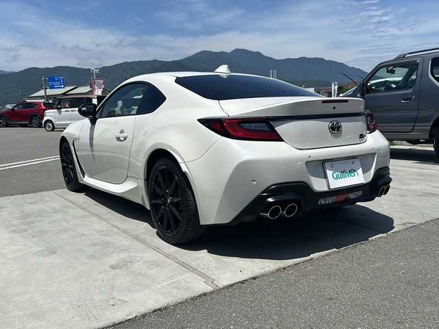 トヨタ ＧＲ８６ RZ 山梨県 2022(令4)年 3.5万km クリスタルホワイトパール ワンオーナー/純正ナビ/BT/CD/フルセグ/TV/AM/FM/バックカメラ/テレビキャンセラー/ETC2.0/純正エアロ/リア/純正18インチアルミホイール/ハーフレザーシート/前席シートヒーター/パドルシフト/ステアリングリモコン/レーダークルーズコントロール/純正フロアマット/LEDヘッドライト/スマートキー/スペアキー1本/前後ドライブレコーダー