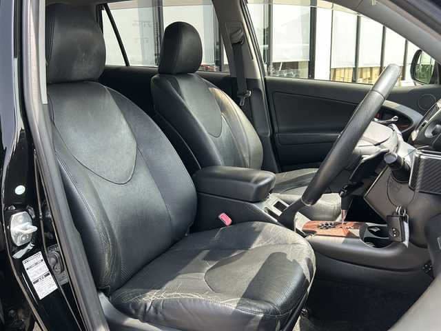 トヨタ ヴァンガード 240S Gパッケージ 岐阜県 2013(平25)年 16.5万km ブラック ＳＤナビ　/４ＷＤ　/オートライト　/フルセグテレビ　/バックカメラ　/スマートキー　/ＥＴＣ　/レザーシート　/シートヒーターＤ＋Ｎ席　/純正フロアマット　/ＳＤミュージックサーバー　/純正アルミホイール　/ＵＳＢ入力端子/プッシュスタート/Blue tooth接続/AAC/ABS/横滑り防止装置/ダウンヒルアシストコントロール/エアバッグW＋サイド/キセノンヘッドライト