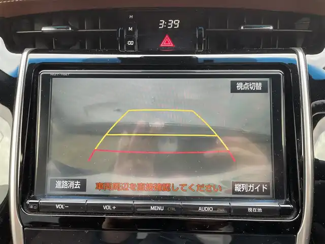 トヨタ ハリアー プレミアム 青森県 2018(平30)年 5.8万km ブラック ワンオーナー /4WD/寒冷地仕様/純正SDナビ/ (CD/DVD/BT/SD)/フルセグTV/バックカメラ/Toyota Safety Sense P/・プリクラッシュセーフティ/・レーンディパーチャーアラート/・アダプティブハイビーム/・オートマチックハイビーム/・レーダークルーズコントロール/インテリジェントクリアランスソナー/純正エンジンスターター /パワーバックドア /オートライト/LEDヘッドライト/フォグランプ/リアフォグランプ/ウッドコンビステアリング/ステアリングリモコン/電動ステアリングチルト/ETC/自動防眩ミラー/オートブレーキホールド/純正フロアマット/純正ラバーフロアマット/純正ドアバイザー/18インチ純正アルミホイール/スペアキー/取扱説明書/保証書