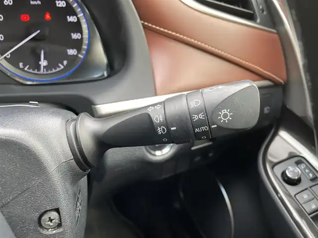 トヨタ ハリアー プレミアム 青森県 2018(平30)年 5.8万km ブラック ワンオーナー /4WD/寒冷地仕様/純正SDナビ/ (CD/DVD/BT/SD)/フルセグTV/バックカメラ/Toyota Safety Sense P/・プリクラッシュセーフティ/・レーンディパーチャーアラート/・アダプティブハイビーム/・オートマチックハイビーム/・レーダークルーズコントロール/インテリジェントクリアランスソナー/純正エンジンスターター /パワーバックドア /オートライト/LEDヘッドライト/フォグランプ/リアフォグランプ/ウッドコンビステアリング/ステアリングリモコン/電動ステアリングチルト/ETC/自動防眩ミラー/オートブレーキホールド/純正フロアマット/純正ラバーフロアマット/純正ドアバイザー/18インチ純正アルミホイール/スペアキー/取扱説明書/保証書