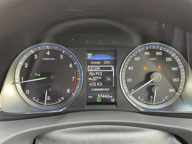 トヨタ ハリアー プレミアム 青森県 2018(平30)年 5.8万km ブラック ワンオーナー /4WD/寒冷地仕様/純正SDナビ/ (CD/DVD/BT/SD)/フルセグTV/バックカメラ/Toyota Safety Sense P/・プリクラッシュセーフティ/・レーンディパーチャーアラート/・アダプティブハイビーム/・オートマチックハイビーム/・レーダークルーズコントロール/インテリジェントクリアランスソナー/純正エンジンスターター /パワーバックドア /オートライト/LEDヘッドライト/フォグランプ/リアフォグランプ/ウッドコンビステアリング/ステアリングリモコン/電動ステアリングチルト/ETC/自動防眩ミラー/オートブレーキホールド/純正フロアマット/純正ラバーフロアマット/純正ドアバイザー/18インチ純正アルミホイール/スペアキー/取扱説明書/保証書