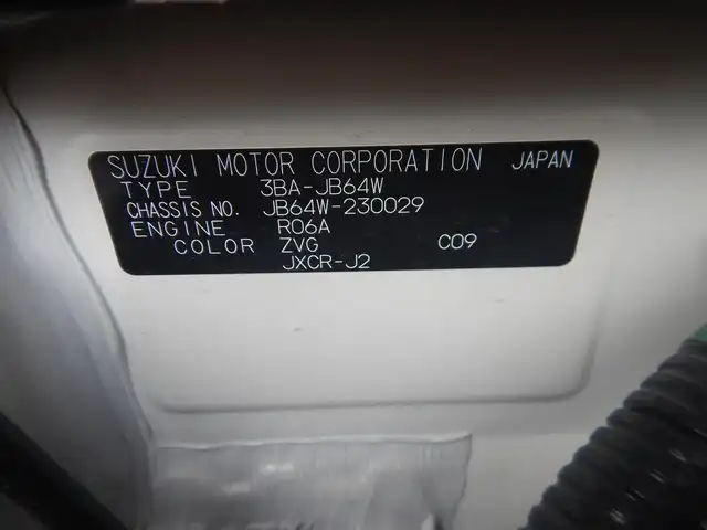スズキ ジムニー XC 静岡県 2021(令3)年 4.2万km シフォンアイボリーM ワンオーナー/新車保証書/デュアルセンサーブレーキサポート/車線逸脱警報/パートタイム4WD/・高低二段切り替え式（後輪駆動ベース）/スマートキー×2/プッシュスタート/インタークーラーターボエンジン/ヘッドライトウォッシャー/オートライト/社外フロアマット/バックカメラ（本体のみ）/背面タイヤ/TOYO TIRES オープンカントリーR/T/前席シートヒーター/ウインカー付きドアミラー/新車保証書/取り扱い説明書