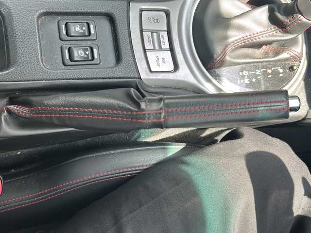 トヨタ ８６ GT リミテッド 佐賀県 2014(平26)年 11.3万km サテンホワイトパール ETC/バックカメラ/MTモード付AT/CD/Bluetooth/オートライト/エアロ/横滑り防止装置/エアバックW＋サイド/パドルシフト/sport mode / snow mode/保証書/取扱説明書/記録簿/パワーステアリング/パワーウィンドウ