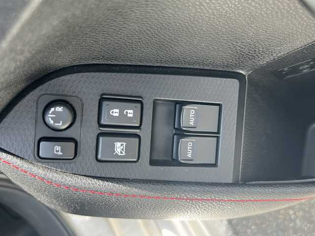 トヨタ ８６ GT リミテッド 佐賀県 2014(平26)年 11.3万km サテンホワイトパール ETC/バックカメラ/MTモード付AT/CD/Bluetooth/オートライト/エアロ/横滑り防止装置/エアバックW＋サイド/パドルシフト/sport mode / snow mode/保証書/取扱説明書/記録簿/パワーステアリング/パワーウィンドウ