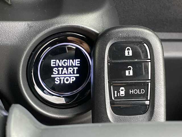 ホンダ Ｎ ＢＯＸ カスタム 新潟県 2023(令5)年 0.1千km クリスタルブラックパール ホンダセンシング/・衝突軽減ブレーキ/・路外逸脱抑制機能/・レーダークルーズコントロール/・踏み間違い防止装置/・車線逸脱警報/・パーキングセンサー/電子パーキングブレーキ/・ブレーキオートホールド/ステアリングリモコン/運転席＋助手席シートヒーター/左側パワースライドドア/LEDヘッドライト/・オートライト/純正14インチアルミホイール/電動格納ミラー/プッシュスタート/・スマートキー