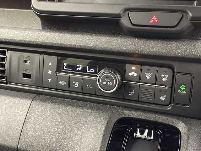 ホンダ Ｎ ＢＯＸ カスタム 新潟県 2023(令5)年 0.1千km クリスタルブラックパール ホンダセンシング/・衝突軽減ブレーキ/・路外逸脱抑制機能/・レーダークルーズコントロール/・踏み間違い防止装置/・車線逸脱警報/・パーキングセンサー/電子パーキングブレーキ/・ブレーキオートホールド/ステアリングリモコン/運転席＋助手席シートヒーター/左側パワースライドドア/LEDヘッドライト/・オートライト/純正14インチアルミホイール/電動格納ミラー/プッシュスタート/・スマートキー