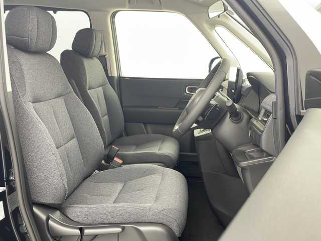 ホンダ ステップワゴン eHEV エアー EX 栃木県 2025(令7)年 0.1千km クリスタルブラックパール 登録済未使用車/・純正11.4インチナビHonda CONNECTナビ LXM-247VFLi/(BT/AM/FM/CD/DVD/フルセグ）/ホンダセンシング/・レーダークルーズコントロール/・車線逸脱警報/・ブラインドスポットモニター/・踏み間違い衝突軽減/・パーキングセンサー警報/・プリクラッシュブレーキ/・先行車発進お知らせ機能/電動リアゲート/両側パワースライドドア/コーナーセンサー/電動格納ミラー/オートヘッドライト/前席シートヒーター/ステアリングスイッチ/純正アルミホイール/プッシュスタート/スペアキー×１/保証書/取扱説明書