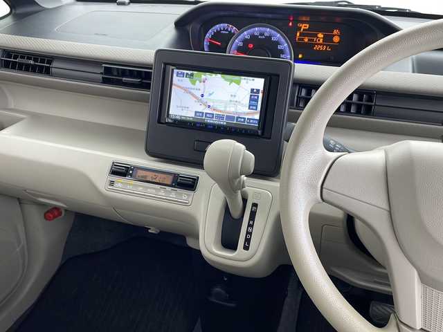 スズキ ワゴンＲ HYBRID FX 千葉県 2020(令2)年 2.3万km ピュアホワイトP セーフティサポート（予防安全技術）/・デュアルセンサーブレーキサポート/・誤発進抑制機能/・車線逸脱警報機能/・ふらつき警報機能/・先行車発進お知らせ機能/・ハイビームアシスト機能/・後退時ブレーキサポート/・後方誤発進抑制機能/・リアパーキングセンサー/社外メモリーナビ/・CD再生/・Bluetooth接続/スマートキー/リアコーナーセンサー/スマートキー/ドアバイザー/フロアマット/アイドリングストップ/オートエアコン/ETC