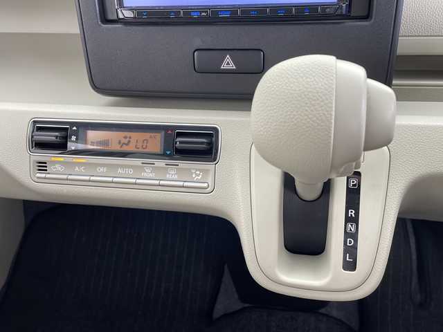 スズキ ワゴンＲ HYBRID FX 千葉県 2020(令2)年 2.3万km ピュアホワイトP セーフティサポート（予防安全技術）/・デュアルセンサーブレーキサポート/・誤発進抑制機能/・車線逸脱警報機能/・ふらつき警報機能/・先行車発進お知らせ機能/・ハイビームアシスト機能/・後退時ブレーキサポート/・後方誤発進抑制機能/・リアパーキングセンサー/社外メモリーナビ/・CD再生/・Bluetooth接続/スマートキー/リアコーナーセンサー/スマートキー/ドアバイザー/フロアマット/アイドリングストップ/オートエアコン/ETC