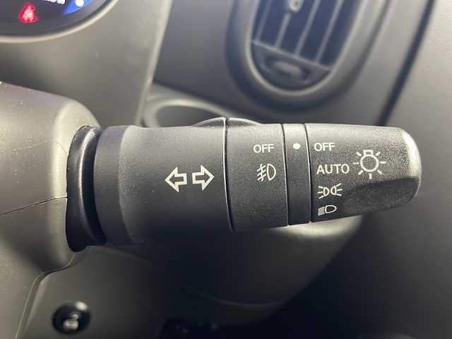 日産 キューブ 15X Vセレクション 岐阜県 2011(平23)年 13.4万km ビターショコラ 純正ナビ（MC311D-W）/Bluetooth/フルセグTVCD/DVD/AM/FM/SD/AUX/USB/ハロゲンライト/フォグランプ/オートライト/ECOMODE/スマートキー/プッシュスタート/純正フロアマット/純正ドアバイザー