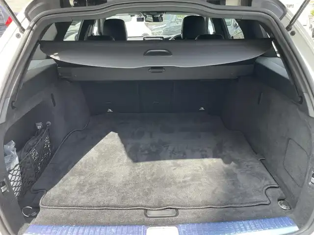 メルセデス・ベンツ Ｃ２２０ｄ 福島県 2018(平30)年 2.9万km ダイヤモンドホワイト 純正HDDナビ/（フルセグTV/Bluetooth/SD）/バックカメラ/ETC2.0/前後ドライブレコーダー/革シート/前席パワーシート/前席シートヒーター/レーダーセーフティーパッケージ/・アクティブディスタンスアシストディストロニック(全自動再発進機能付)/・アクティブステアリングアシスト/・アクティブレーンチェンジングアシスト/・アクティブエマージェンシーストップアシスト/・アクティブブレーキアシスト(歩行者/飛び出し検知機能付)/・PRE-SAFEインパルス(前面衝突被害軽減機能)/・アクティブブラインドスポットアシスト/・アクティブレーンキーピングアシスト/・リアCPA(被害軽減ブレーキ付後方衝突警告システム)/・トラフィックサインアシスト/純正18インチアルミホイール/純正LEDヘッドライト/スマートキー/スペアキー1本/保証書/取扱説明書