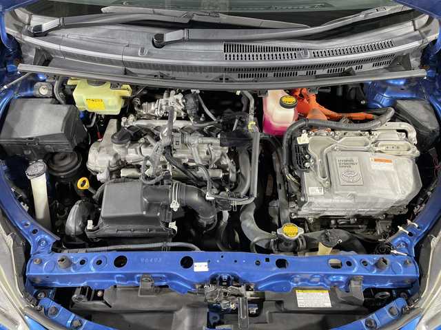 トヨタ アクア X－URBAN 福岡県 2015(平27)年 14.3万km コバルトブルーメタリック 禁煙車純正SDナビ(フルセグTV/DVD/CD/BT)バックモニターETC前方ドラレコスマートキープッシュスタートLEDヘッドライトフロントフォグ電格ミラー