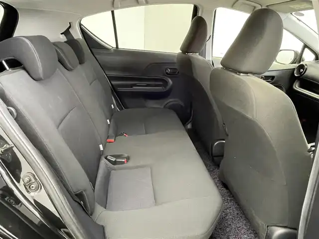 トヨタ アクア S 群馬県 2020(令2)年 4.5万km ブラックマイカ 社外７インチナビ　バックカメラ　ＬＥＤライト　ヘッドライトレベライザー　ステアリングリモコン　スマートキー　プッシュスタート　ドライブレコーダー　ＥＴＣ　電動格納ミラー　横滑り防止装置　禁煙車