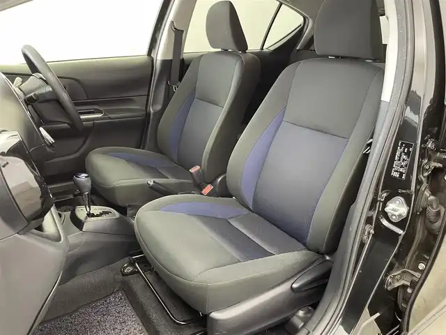 トヨタ アクア S 群馬県 2020(令2)年 4.5万km ブラックマイカ 社外７インチナビ　バックカメラ　ＬＥＤライト　ヘッドライトレベライザー　ステアリングリモコン　スマートキー　プッシュスタート　ドライブレコーダー　ＥＴＣ　電動格納ミラー　横滑り防止装置　禁煙車