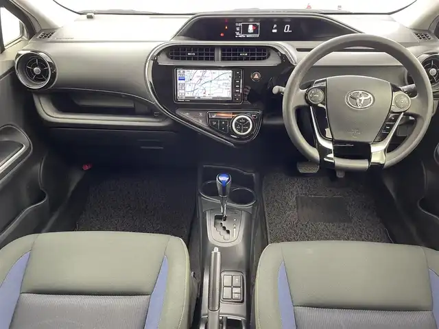 トヨタ アクア S 群馬県 2020(令2)年 4.5万km ブラックマイカ 社外７インチナビ　バックカメラ　ＬＥＤライト　ヘッドライトレベライザー　ステアリングリモコン　スマートキー　プッシュスタート　ドライブレコーダー　ＥＴＣ　電動格納ミラー　横滑り防止装置　禁煙車