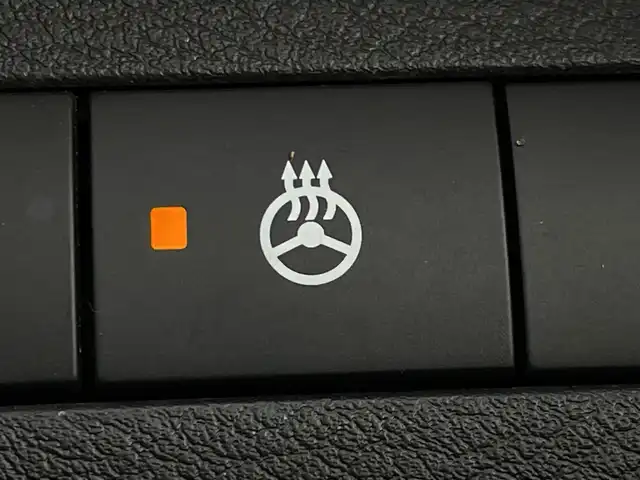 日産 キックス X ツートーンインテリアED 三重県 2021(令3)年 4.7万km ブリリアントホワイトパール/ピュアブラック 2トーン /禁煙車//純正9インチナビ//全方位カメラ//シートヒーター//デジタルインナーミラー//プロパイロット//レーダークルーズコントロール//オートハイビーム//ETC//ステアリングスイッチ//コーナーセンサー