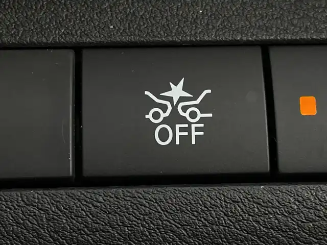 日産 キックス X ツートーンインテリアED 三重県 2021(令3)年 4.7万km ブリリアントホワイトパール/ピュアブラック 2トーン /禁煙車//純正9インチナビ//全方位カメラ//シートヒーター//デジタルインナーミラー//プロパイロット//レーダークルーズコントロール//オートハイビーム//ETC//ステアリングスイッチ//コーナーセンサー