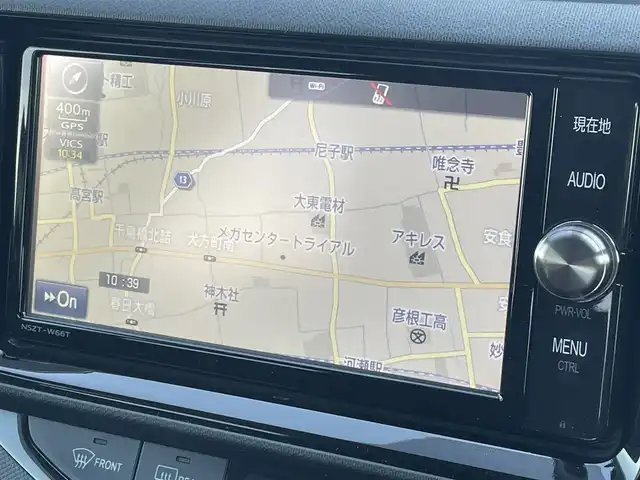 トヨタ アクア S スタイルブラック 滋賀県 2016(平28)年 1.7万km ライムホワイトパールクリスタルシャイン 純正SDナビ/・AM/FM/・CD/DVD/SD/・Bluetooth/・フルセグTV/バックカメラ/ステアリングスイッチ/革巻きステアリング/オートマチックヘッドライト/LEDヘッドライト/フォグランプ/プリクラッシュセーフティ/レーンキープアシスト/オートハイビーム/コーナーセンサー/電動格納ミラー/ドアバイザー/純正15インチアルミホイール