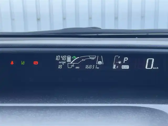 トヨタ アクア S スタイルブラック 滋賀県 2016(平28)年 1.7万km ライムホワイトパールクリスタルシャイン 純正SDナビ/・AM/FM/・CD/DVD/SD/・Bluetooth/・フルセグTV/バックカメラ/ステアリングスイッチ/革巻きステアリング/オートマチックヘッドライト/LEDヘッドライト/フォグランプ/プリクラッシュセーフティ/レーンキープアシスト/オートハイビーム/コーナーセンサー/電動格納ミラー/ドアバイザー/純正15インチアルミホイール