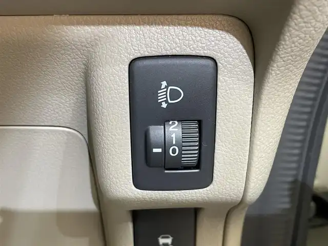 ホンダ Ｎ ＢＯＸ G 岩手県 2015(平27)年 8.7万km プレミアムホワイトパールⅡ ４WD/横滑り防止装置/アイドリングストップ/前席シートヒーター/ヒーテッドドアミラー/純正ナビ/Bluetoothオーディオ接続/ワンセグTV/ETC/ヒルスタートアシスト機能/フロントベンチシート/チップアップリアシート/オートエアコン/スマートキーシステム/ヘッドライトレベライザー/14インチアルミホイール/純正フロアマット