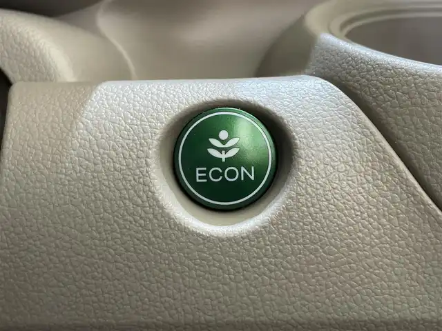 ホンダ Ｎ ＢＯＸ G 岩手県 2015(平27)年 8.7万km プレミアムホワイトパールⅡ ４WD/横滑り防止装置/アイドリングストップ/前席シートヒーター/ヒーテッドドアミラー/純正ナビ/Bluetoothオーディオ接続/ワンセグTV/ETC/ヒルスタートアシスト機能/フロントベンチシート/チップアップリアシート/オートエアコン/スマートキーシステム/ヘッドライトレベライザー/14インチアルミホイール/純正フロアマット