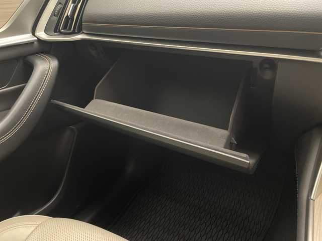 マツダ ＣＸ－６０ XD Lパッケージ 宮崎県 2023(令5)年 3.3万km ロジウムホワイトプレミアムメタリック 禁煙車/衝突被害軽減ブレーキ/純正12.3型ディスプレイオーディオ/（スマホ連携/USB/Bluetooth/FMAM）/純正バックカメラ/純正ドライブレコーダー/純正ETC/純正LEDオートライト/純正20インチアルミ/純正フロアマット/ホワイトレザーシート/全方位モニター/アダプティブクルーズコントロール/レーンディパーチャーアラート/ヘッドアップディスプレイ/クリアランスソナー/電子パーキング/オートホールド/前席パワーシート/シートヒーター/パワーチルトステアリング/ステアリングヒーター/パワーバックドア/デュアルオートエアコン/パドルシフト/本革巻ハンドル/スマートキー/プッシュエンジンスタート/スペアキー/新車時保証書/取扱い説明書