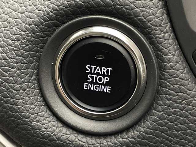 マツダ ＣＸ－６０ XD Lパッケージ 宮崎県 2023(令5)年 3.3万km ロジウムホワイトプレミアムメタリック 禁煙車/衝突被害軽減ブレーキ/純正12.3型ディスプレイオーディオ/（スマホ連携/USB/Bluetooth/FMAM）/純正バックカメラ/純正ドライブレコーダー/純正ETC/純正LEDオートライト/純正20インチアルミ/純正フロアマット/ホワイトレザーシート/全方位モニター/アダプティブクルーズコントロール/レーンディパーチャーアラート/ヘッドアップディスプレイ/クリアランスソナー/電子パーキング/オートホールド/前席パワーシート/シートヒーター/パワーチルトステアリング/ステアリングヒーター/パワーバックドア/デュアルオートエアコン/パドルシフト/本革巻ハンドル/スマートキー/プッシュエンジンスタート/スペアキー/新車時保証書/取扱い説明書