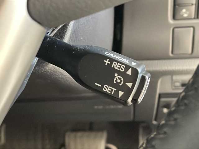トヨタ ヴォクシー ZS 煌Ⅱ 福井県 2019(平31)年 6.9万km ブラック ALPINE7インチナビ/フルセグTV/バックモニター/ALPINEフリップダウンモニター/トヨタセーフティーセンス/クルーズコントロール/コーナーセンサー/前後ドライブレコーダー/ETC/両側パワースライドドア/LEDヘッドライト/オートライト/オートハイビーム/MTモード付AT/純正16インチAW/プッシュスタート/スマートキー/純正フロアマット