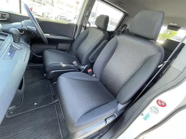 ホンダ フリード スパイク ハイブリット ジャストセレクション 神奈川県 2014(平26)年 9万km ホワイトオーキッドパール (株)IDOMが運営する【じしゃロン秦野店】の自社ローン専用車両になります。こちらは現金またはオートローンご利用時の価格です。自社ローンご希望の方は別途その旨お申付け下さい/純正SDナビ/CD/DVD/Bluetooth/地デジTV/バックカメラ/ETC/両側パワースライドドア/クルーズコントロール/スマートキー×2/純正フリップダウンモニター/横スベり防止機能/純正ホイールキャップ