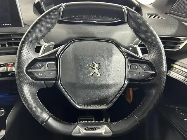 プジョー ５００８ GT ブルーHDi 佐賀県 2019(令1)年 7.7万km アマゾナイトグレー 純正9.2インチディプレイオーディオ/ＡＭ/ＦＭ/Bluetooth/サンルーフ/バック・フロントカメラ/クルーズコントロール(追従あり)/前後ドライブレコーダー/衝突被害軽減システム/ブラインドスポットモニター/レーンアシスト/パワーバックドア/パワーシート/シートメモリ/シートヒーター/ダウンヒルアシストコントロール/ルーフレール/ETC/LEDヘッドライト/フォグランプ/オートエアコン/盗難防止装置/横滑り防止装置/車線逸脱警報/オートライト/オートマチックハイビーム/スマートキー/スペアキー有/プッシュスタート/純正フロアマット/純正18インチアルミホイール	/パドルシフト/電子パーキング/ステアリングスイッチ/電動格納ミラー/コーナーセンサー